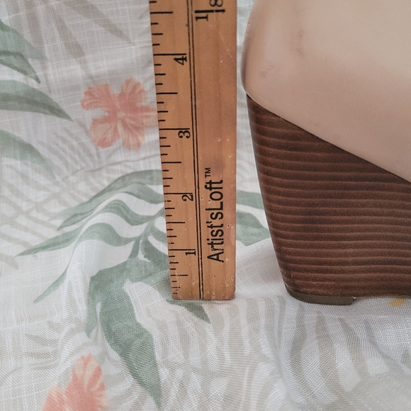 Nude wedges size 8 - Picture 5 of 5